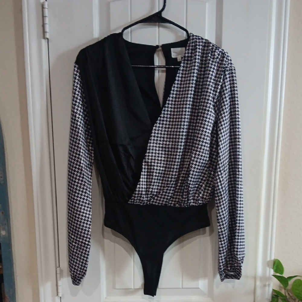 Black and White Houndstooth Bodysuit